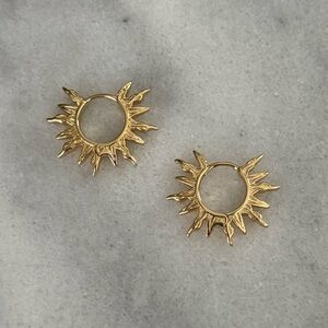 Gold Sun Burst Hoop Earrings 

Brand New